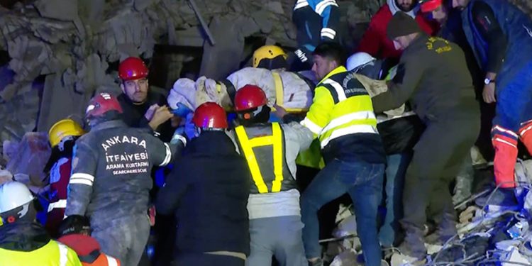 Depremden 111 saat sonra enkazdan çıkarılmıştı: 47 gün sonra hastanede vefat etti