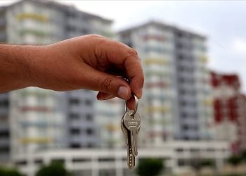 Kahramanmaraş merkezli depremden etkilenen 11 ildeki evlerde ortalama fiyat artışı yüzde 33’e, kira artışı yüzde 56’ya kadar çıktı.