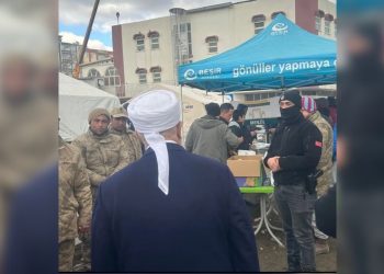 Depremden sonra 1000'den fazla çocuk Menzil cemaatine teslim