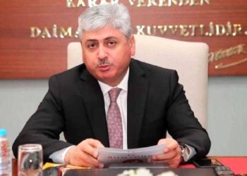 Depremin yıktığı Hatay’ın valisi milletvekilliği için istifa etti