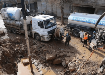 Depremlerden ve selden etkilenen Şanlıurfa'da şebeke suyu yeniden içilebilecek