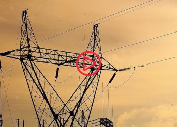 Depremzede çadırlarına elektrik sayacı takıldı