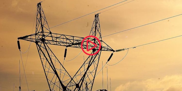 Depremzede çadırlarına elektrik sayacı takıldı