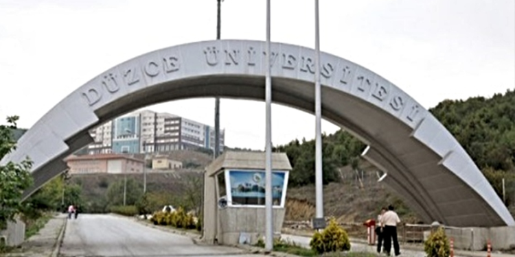 Depremzede öğrenciyi azarlayan öğretim üyesi görevden uzaklaştırıldı