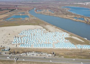 Dicle nehri kıyısındaki çadır kent boşaltıldı, 125 milyon boşa gitti
