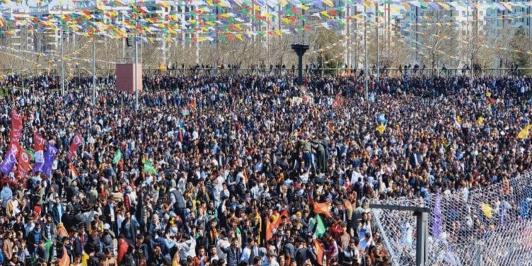 Diyarbakır'daki Newroz’a soruşturma