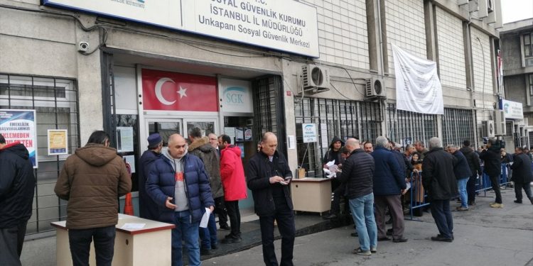 EYT'de emekli aylığı bağlamak yıl sonuna kadar uzayacak