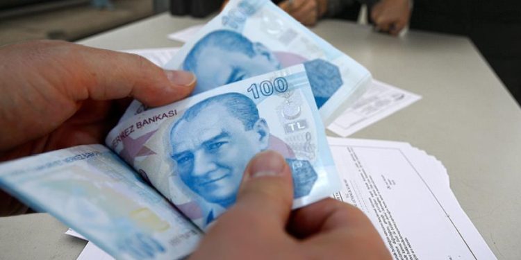 EYT'de merak edilenler: EYT'li emekli olduktan sonra çalışırsa ne kadar maaş alır?