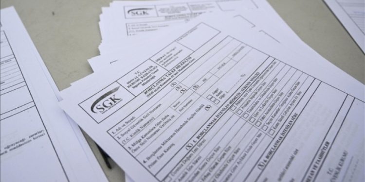 EYT'lilerin büyük çoğunluğu iki buçuk yıl daha çalışmak zorunda