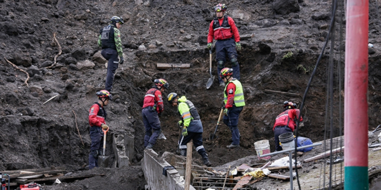 Ekvador'da toprak kayması sonucu ölenlerin sayısı 21'e çıktı