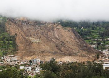 Ekvador'daki toprak kaymasında 72 kişi hâlâ kayıp