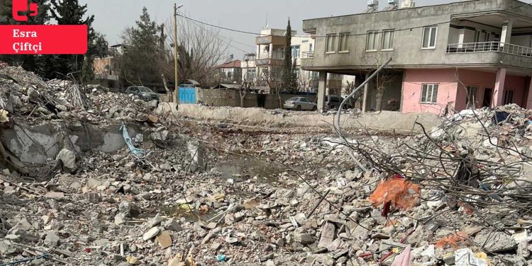 Enkaz altında altı gün