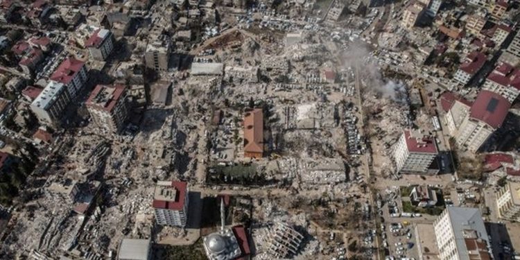 Enkazdan sağ çıkarıldıktan sonra kaybolan 10 yaşındaki Evra vefat etmiş