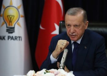 Cumhurbaşkanı Recep Tayyip Erdoğan, seçime ilişkin yaptığı açıklamada, “Aramıza yeni katılacak dostlarımızla destan yazacağız.” dedi.