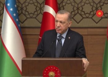 Erdoğan, Külliye’den seslendi: Mayıs ayına kadar 100 bin konteyner kuracağız