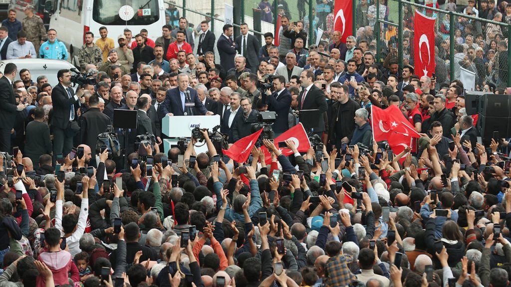 Erdoğan yine ‘helallik’ istedi: Eğer sıkıntılar yaşadıysanız bize düşen sizlerden helallik istemektir