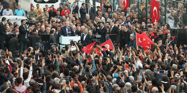 Erdoğan yine ‘helallik’ istedi: Eğer sıkıntılar yaşadıysanız bize düşen sizlerden helallik istemektir