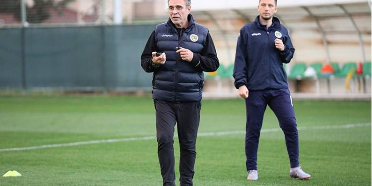 Ersun Yanal, Alanyaspor'da sistemi değiştiriyor