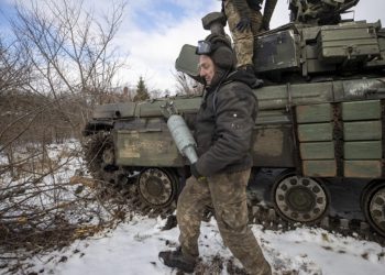 Eski Polonya Savunma Bakanı: 'Müttefikler Ukrayna'ya savaş uçağı göndermeli'