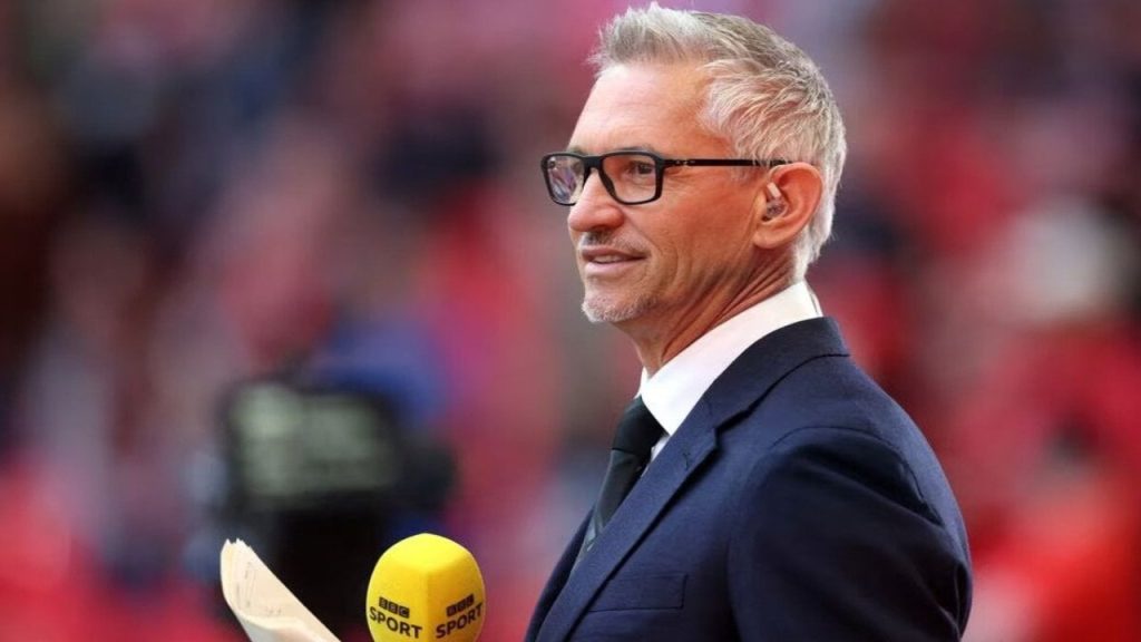 Eski milli futbolcu Garry Lineker BBC'deki görevine geri dönüyor