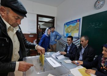 Ankaralı Seçmenler Liste Kontrolu Yapıyor