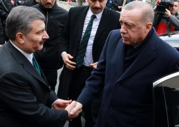 Fahrettin Koca 'affını' istedi iddiası: 'Kısa süre önce Erdoğan'la gizlice görüştüler'