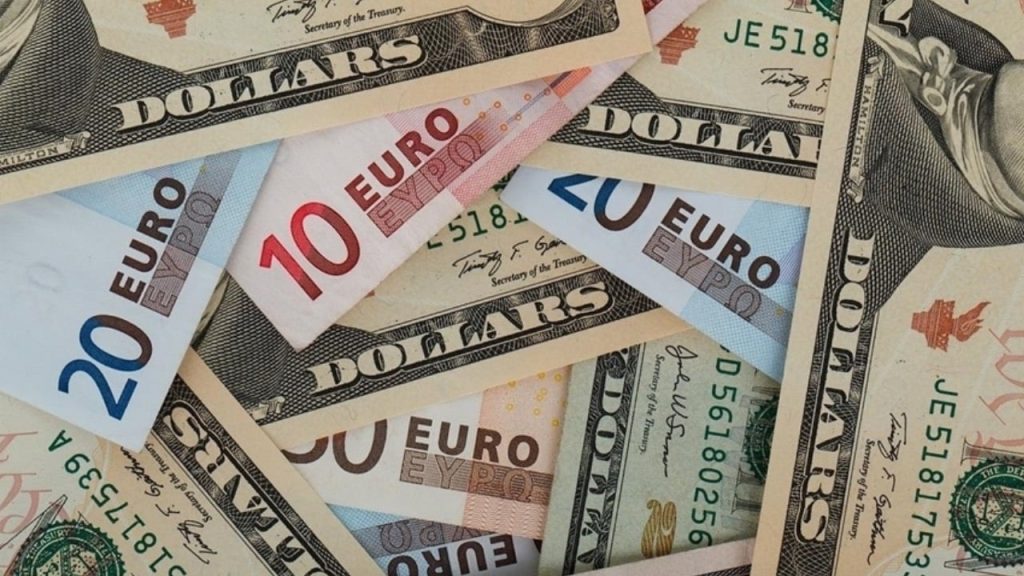 Fed kararı sonrası piyasalardan hareketli açılış: Euro rekor kırdı, dolar yükselişte