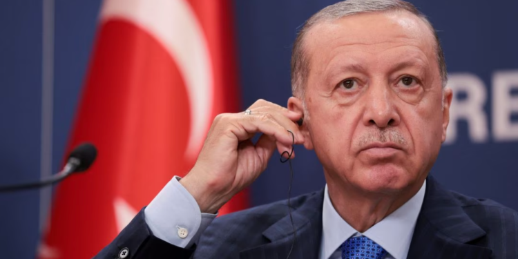 Fehmi Koru: AK Parti kendi oyun planının kendisine karşı kullanıldığının farkında değil