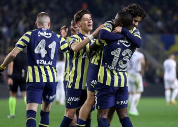 Fenerbahçe, Sevilla karşısında tur peşinde