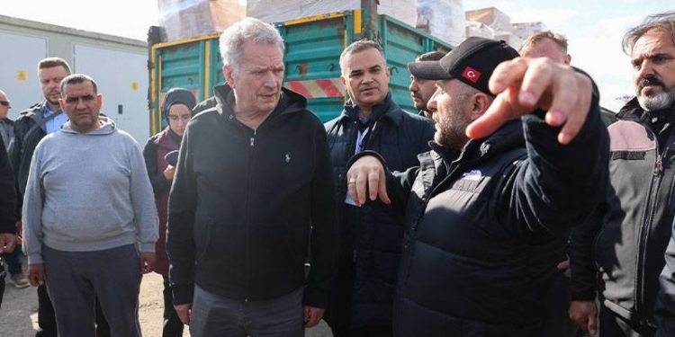 Finlandiya Cumhurbaşkanı Niinistö, deprem bölgesi Kahramanmaraş’ı ziyaret etti