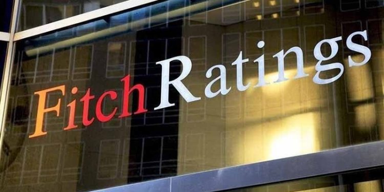 Fitch, Türkiye'nin büyüme tahminini düşürdü