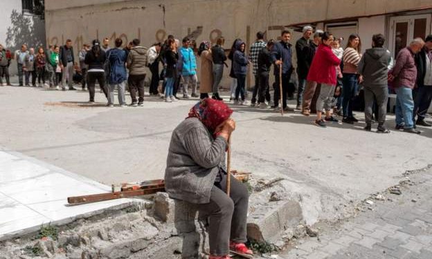 Uluslararası derecelendirme kuruluşu Fitch Ratings, deprem yüzünden Türkiye’deki bankaların sorunlu kredilerinde artışın yaşanacağını, ancak afetin bankaların notunu etkilemesinin beklenmediğini kaydetti.