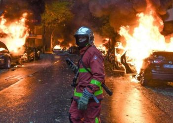 Fransa'da emeklilik reformu protestosunda 120 kişi gözaltına alındı