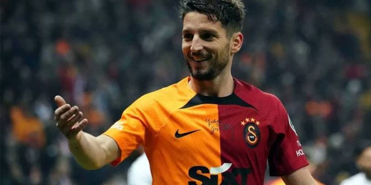 Galatasaray'da Mertens'e özel program