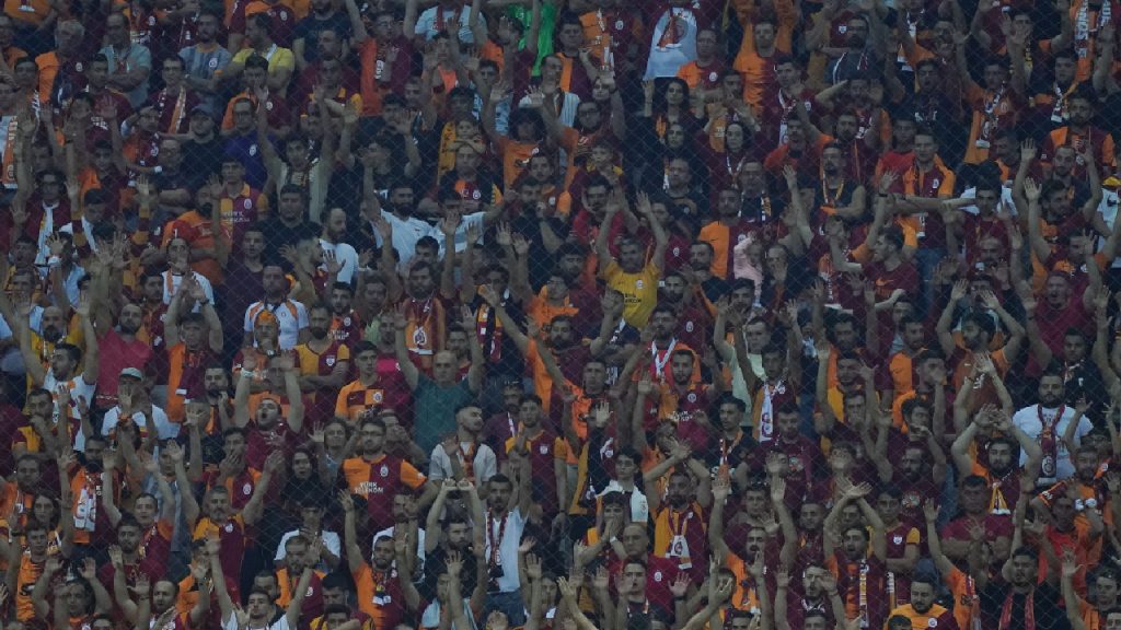 Galatasaray'ın seyirci rekoru açıklandı!