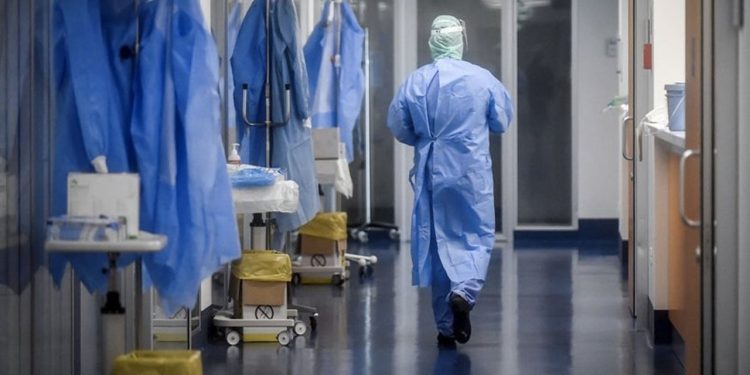 Genel Sağlık-İş: Sağlık çalışanlarının yüzde 81’i borçlu