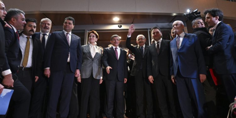 Gizli diplomasi: 'Planı CHP oluşturdu, Davutoğlu ve Babacan aktif olarak devredeydi'