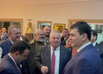 Gültekin Uysal: Biz neye inanıyorsak hep birlikte onu yaptık, tarihe şahitlik ediyorsunuz