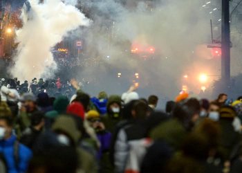 Gürcistan’daki “yabancı ajan” yasa tasarısında geri adım