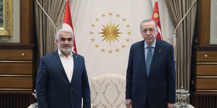 HÜDA PAR Cumhur İttifakı’na katıldı, sosyal medya Gaffar Okkan ve Konca Kuriş’i hatırlattı