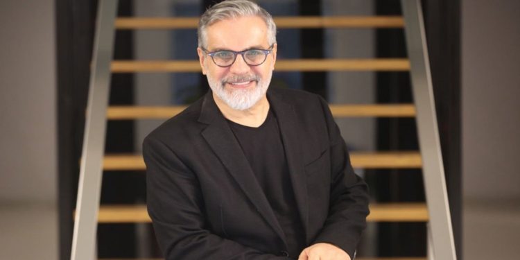 Hadi Özışık, ‘anket’ diye bahis sitesi oranlarını paylaştı