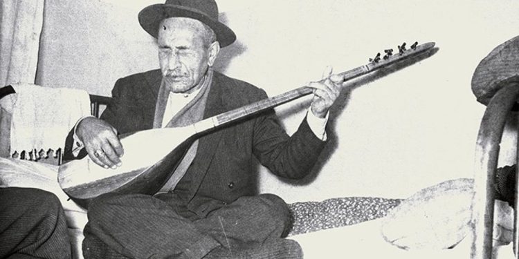 Halk ozanı Aşık Veysel anılıyor: Vefatının 50.yılı  'Aşık Veysel Yılı' ilan edildi