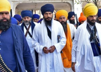 Hindistan'da ayrılıkçı lider Singh üç gündür aranıyor: Operasyonda Pencap'ın interneti kesildi