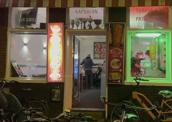 Hollanda'da 2022'nin en çok sipariş edilen yemeği Türklerin "kapsalon" döneri oldu