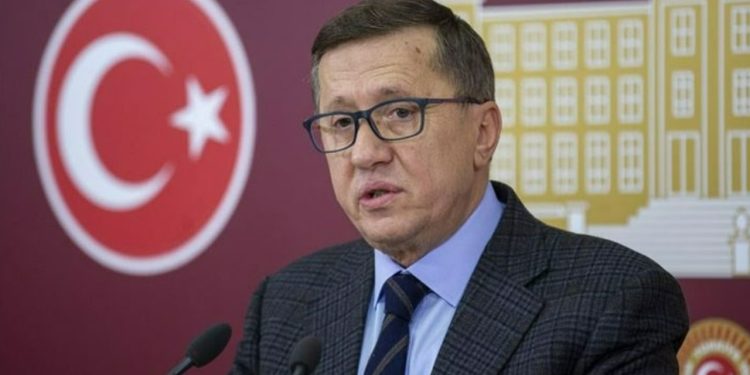 İYİ Partili Türkkan: Birlikte rahmet, ayrılıkta azap vardır