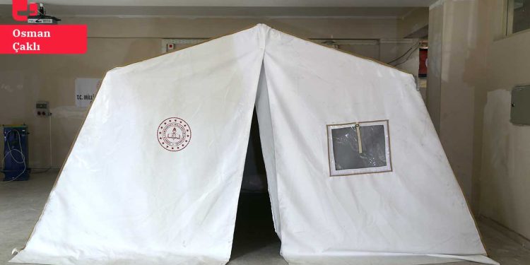 İddia: Deprem çadırları MEB logosu basılması için Bursa'ya gönderildi