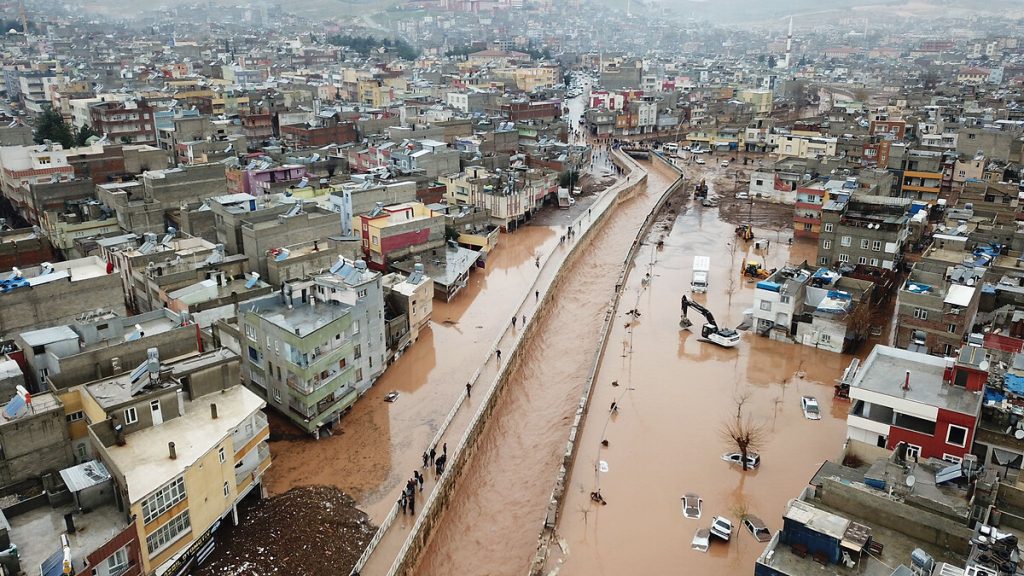 İklim uzmanından korkutan yorum: Sel felaketleri daha da şiddetlenecek