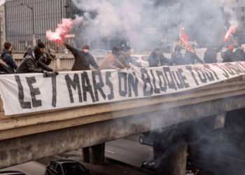 İran, Fransa'nın eylemleri güç kullanarak bastırmasına tepki gösterdi