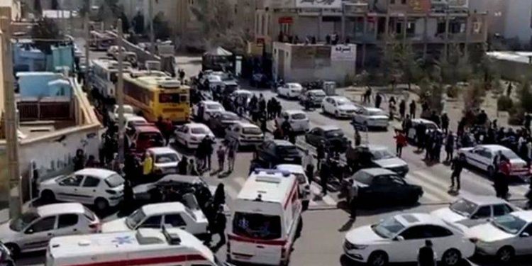 İran’da kız öğrencilerin zehirlenmesi sürüyor: Onlarca çocuk hastaneye kaldırıldı