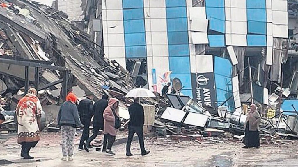 Isias Otel'in enkazından yaralı kurtarılan rehber, 49 gün sonra tedavi gördüğü hastanede vefat etti